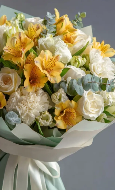 Букет с альстромериями «Яркое утро»
