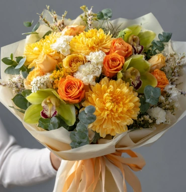 Букет с хризантемами «Классика тепла»