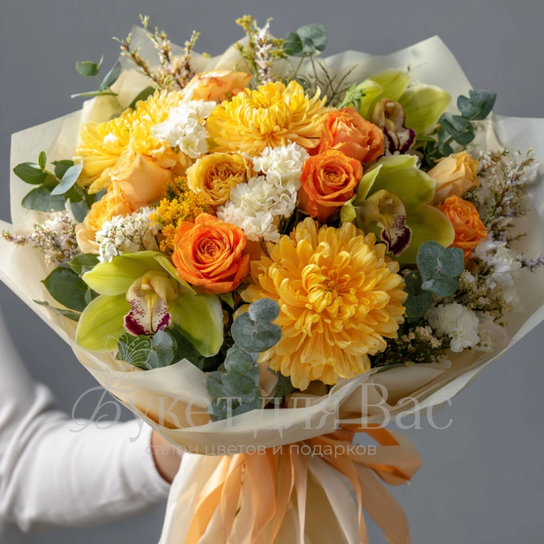 Букет с хризантемами &laquo;Классика тепла&raquo;