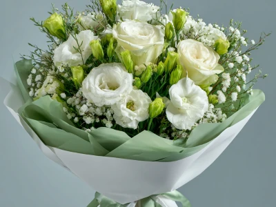 Букет с эустомами «Белый перезвон»