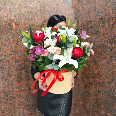 Лилия в шляпной коробке