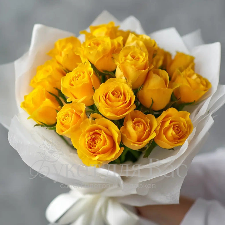 15 желтых кенийских роз 40 см